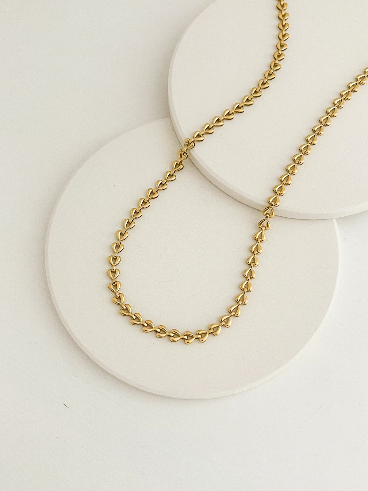 Nia Wishbone Necklace Gold
