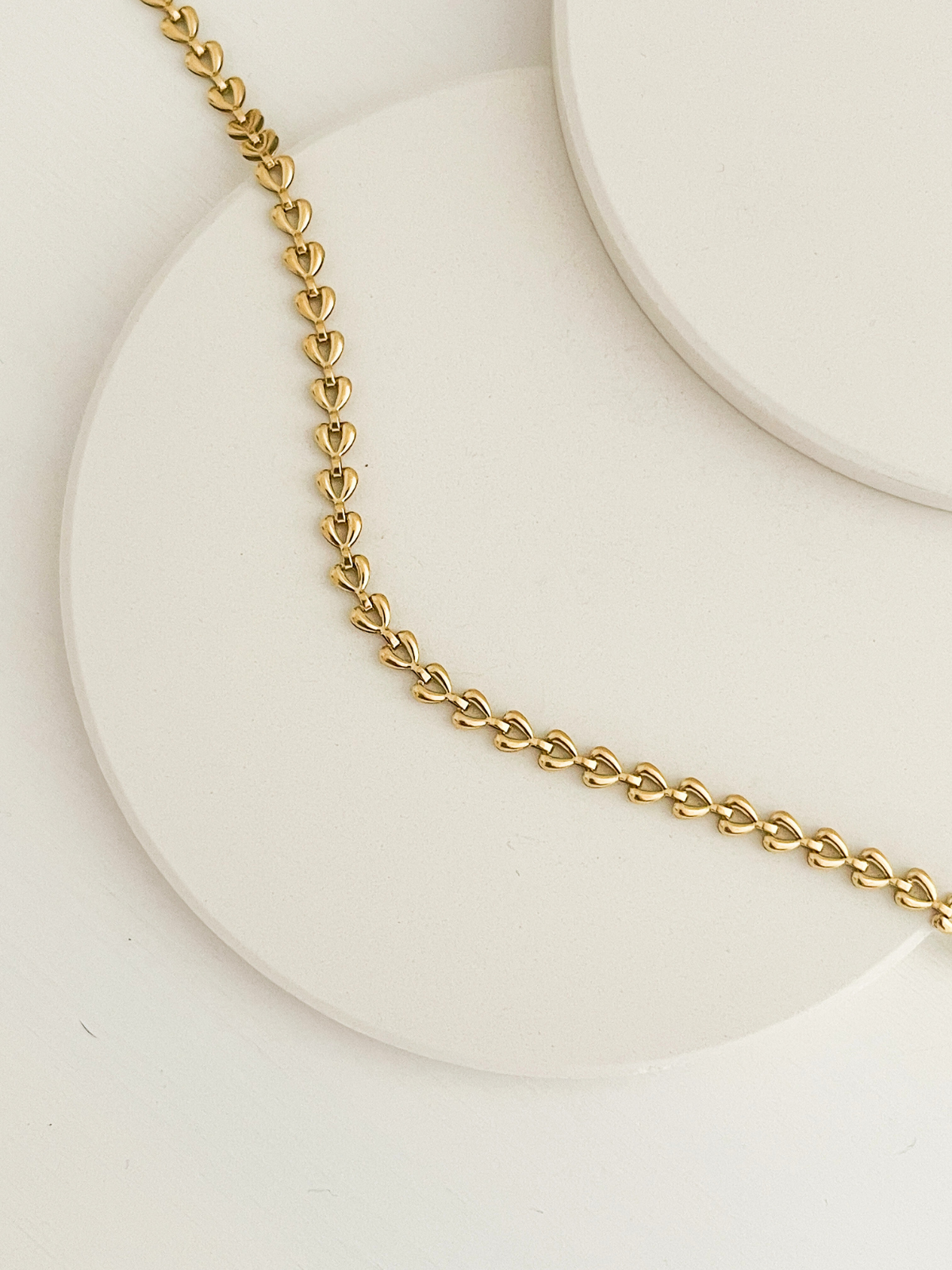 Nia Wishbone Necklace Gold