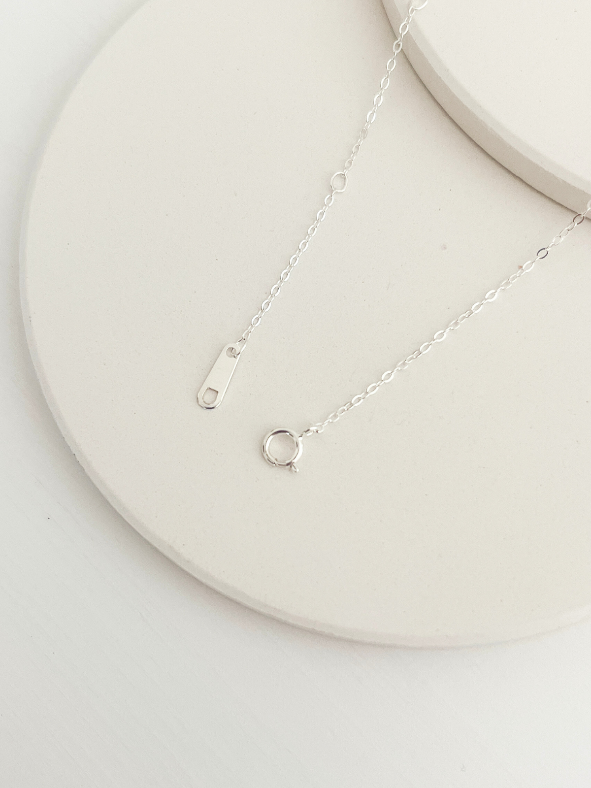 Ezra Necklace Silver