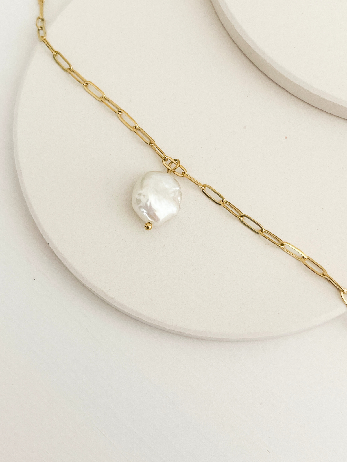 Meret Necklace Gold