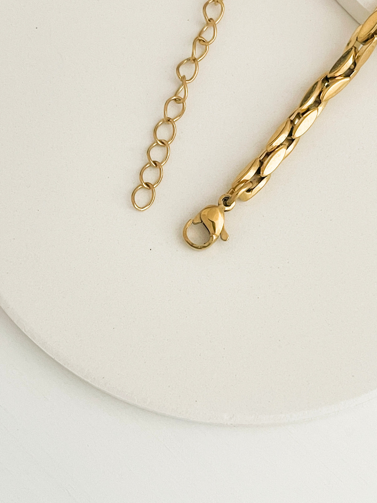 Lilly Box-Link Bracelet
