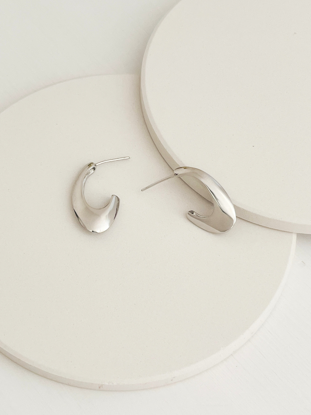 Selene Oval Hoops Silver