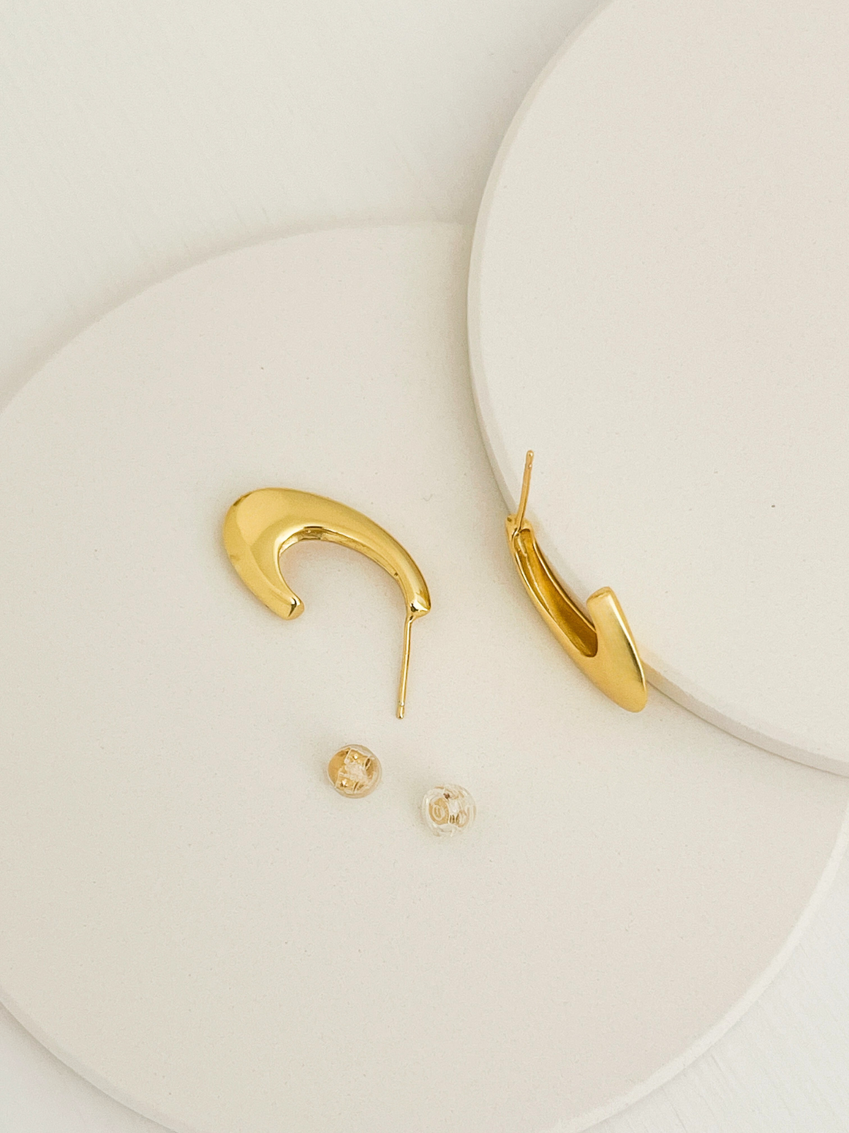 Selene Oval Hoops Gold