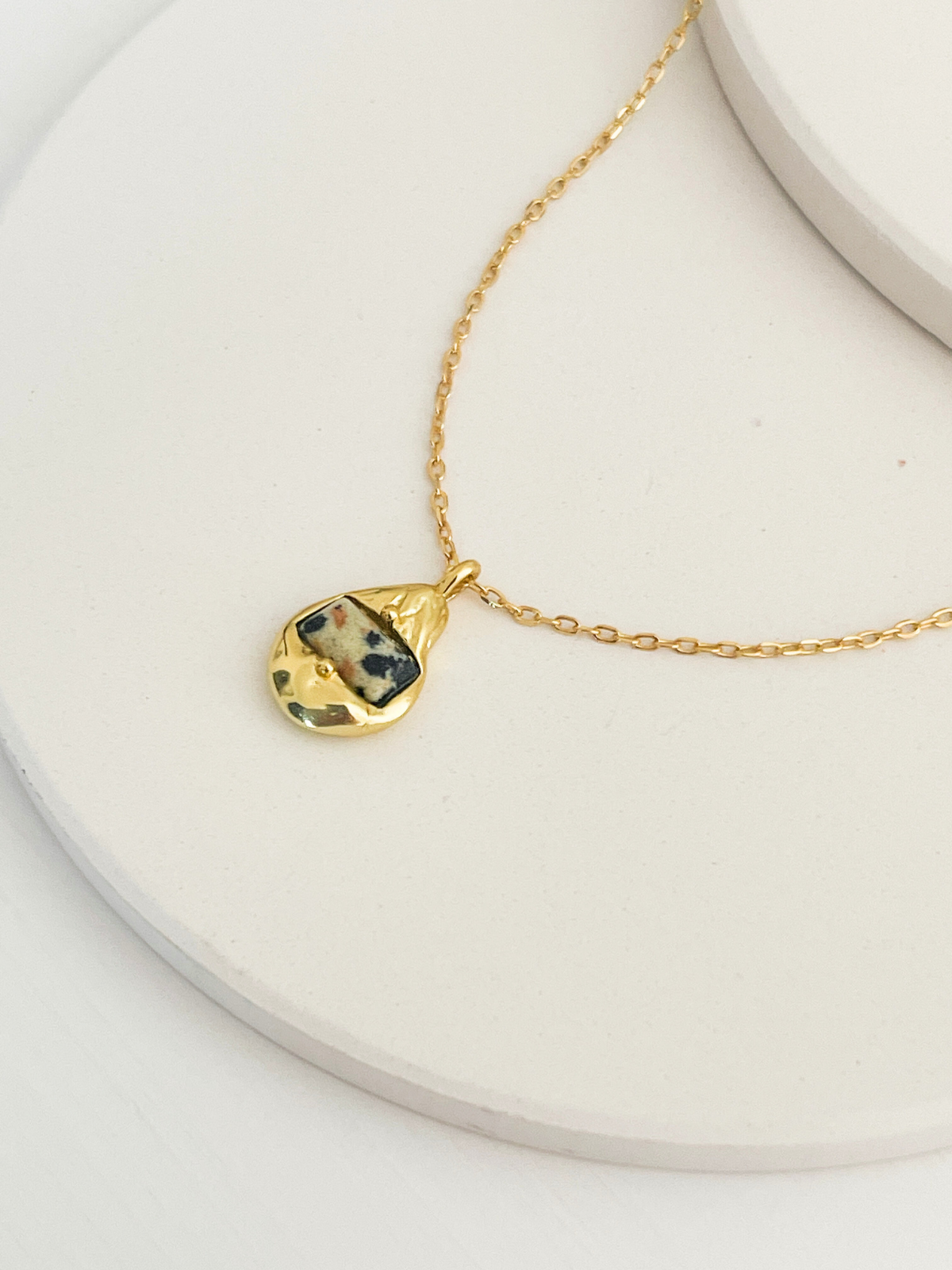 Ezra Necklace Gold