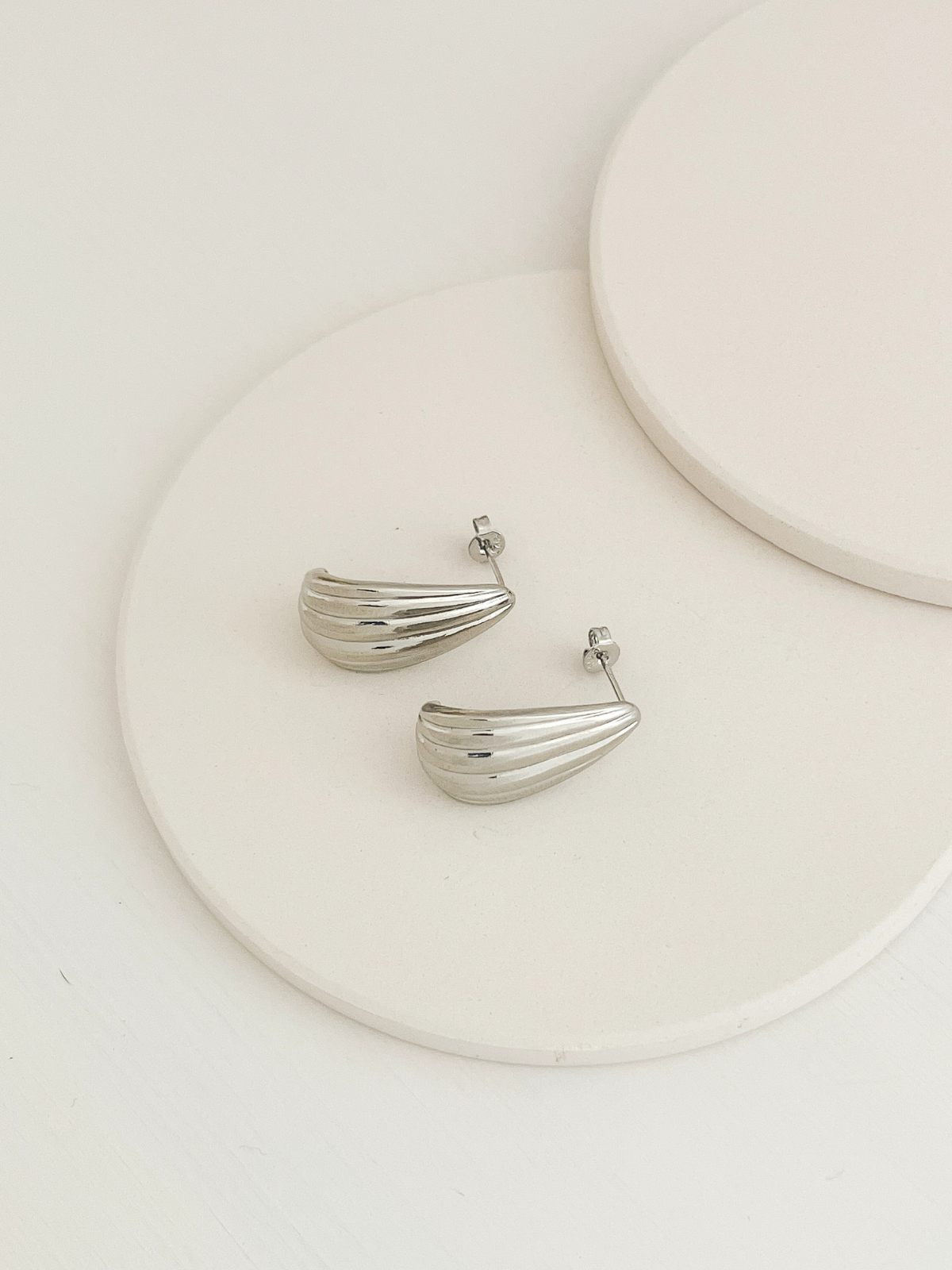 Mira Petal Earrings Silver