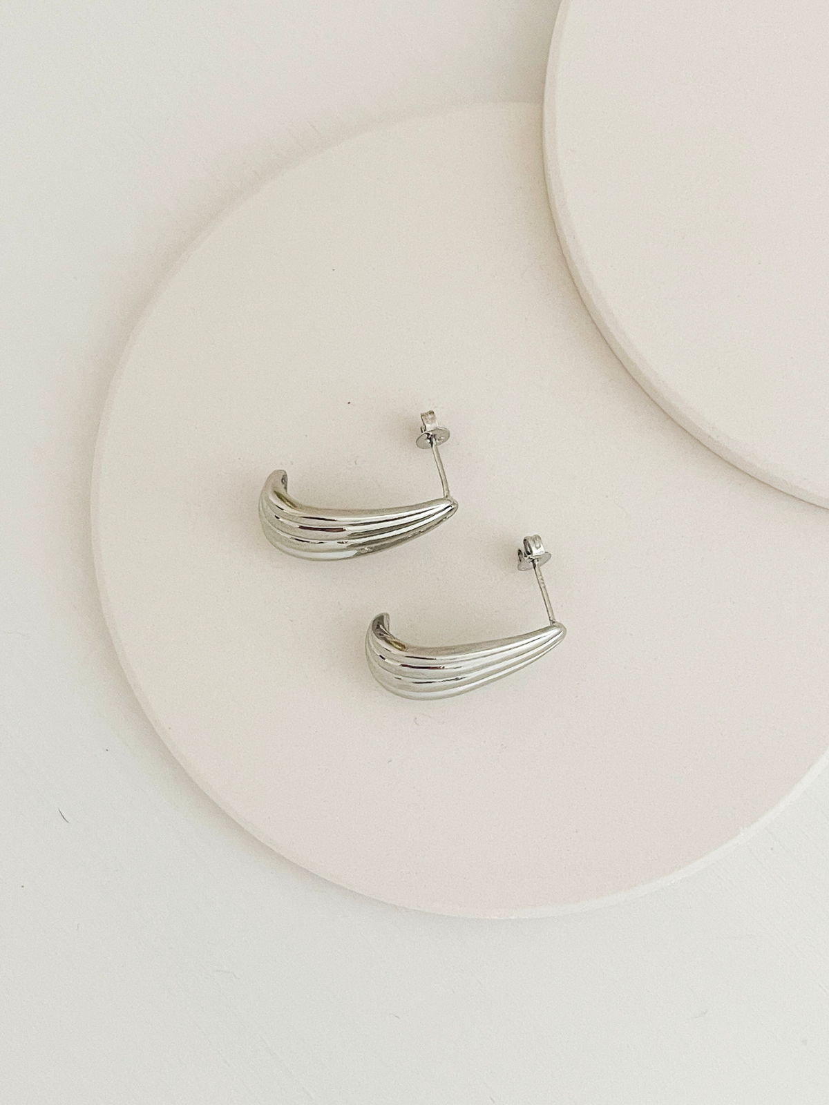 Mira Petal Earrings Silver