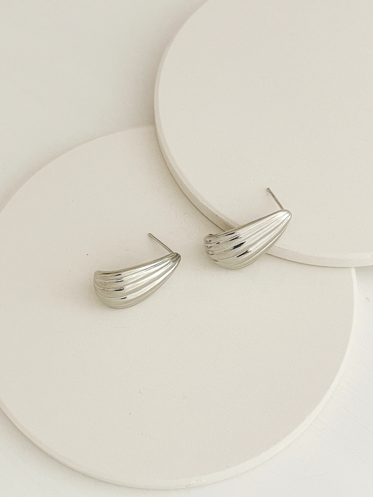 Mira Petal Earrings Silver