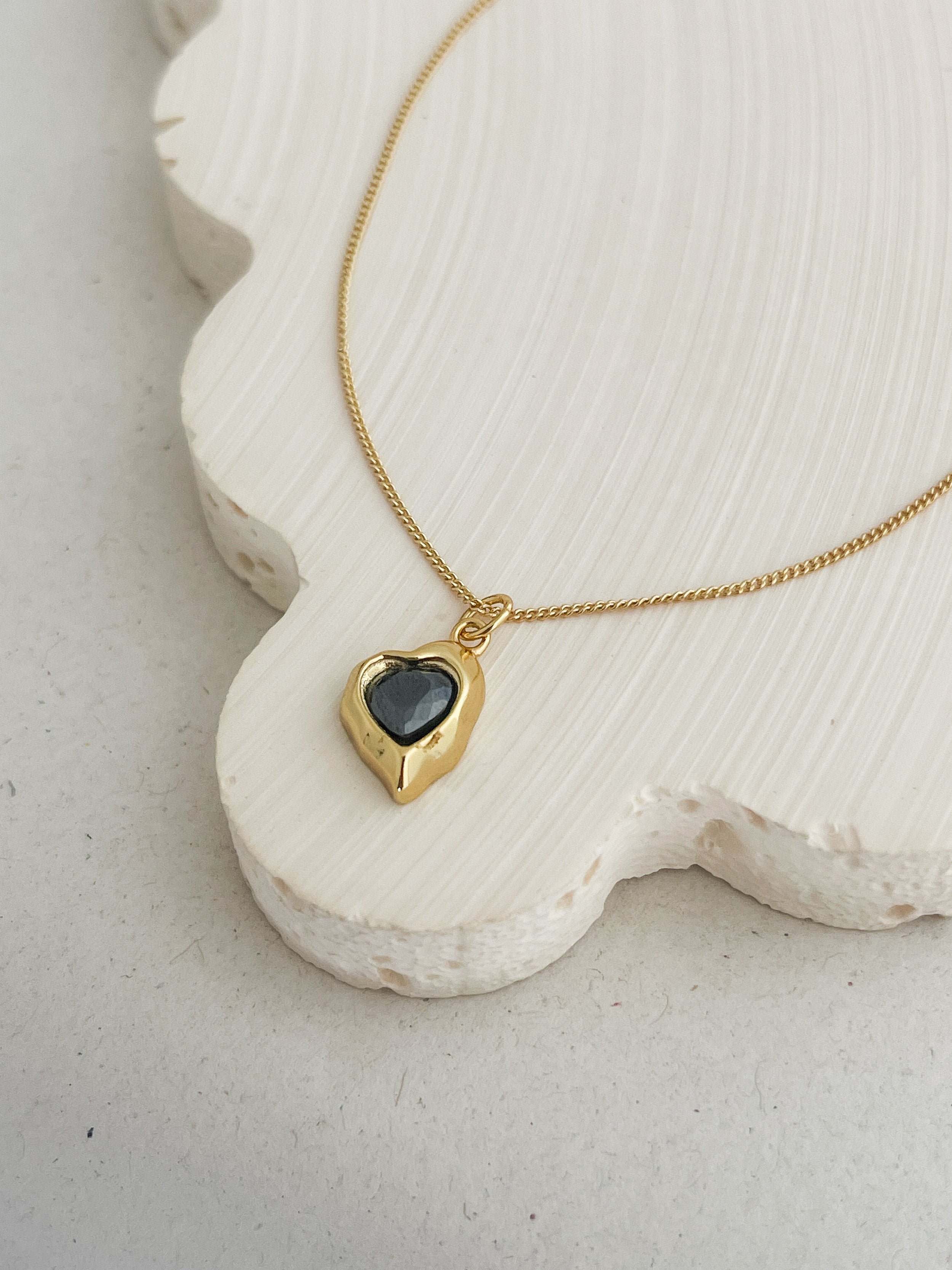 Aphrodite Necklace Gold