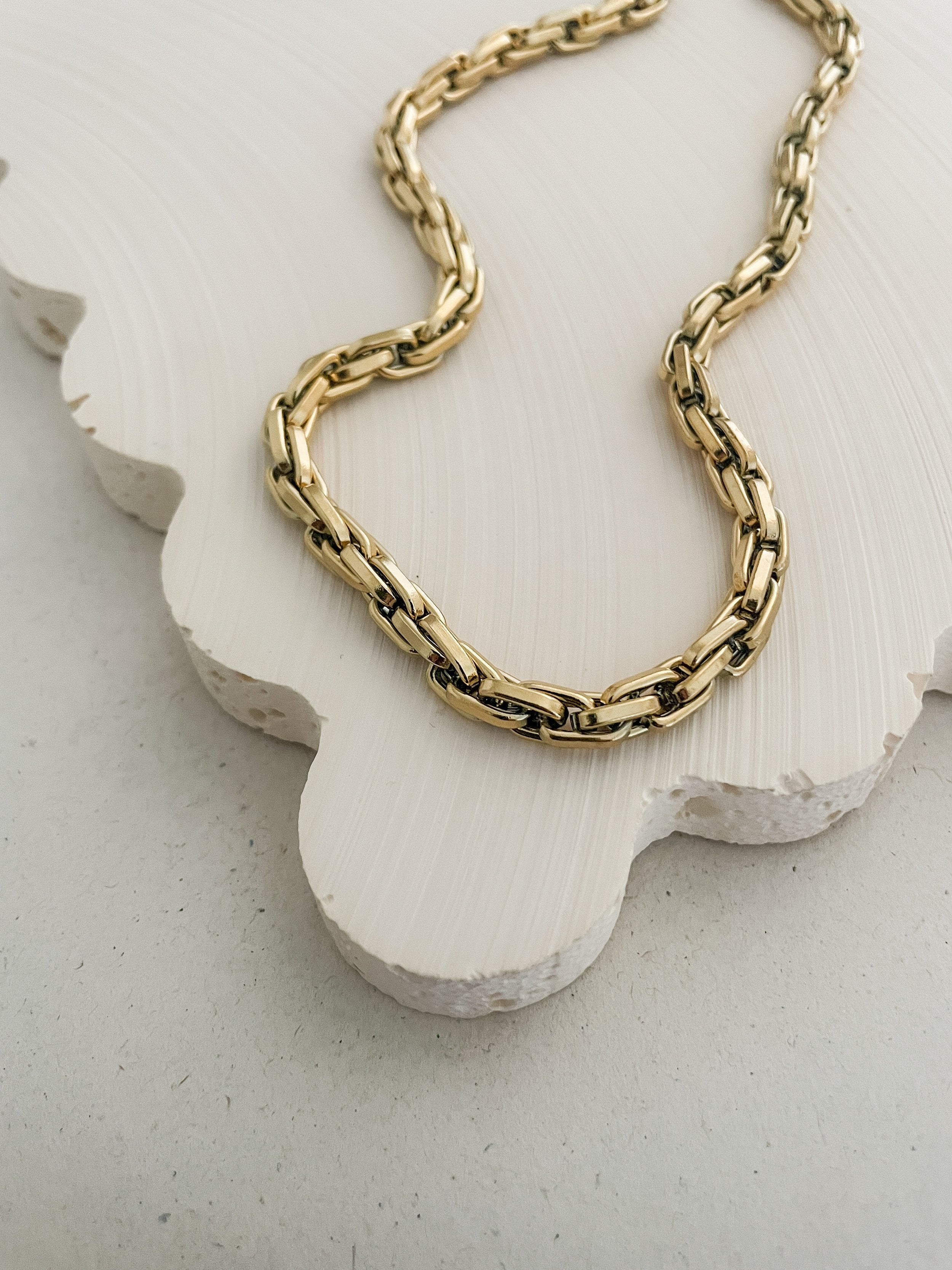 Clara Necklace