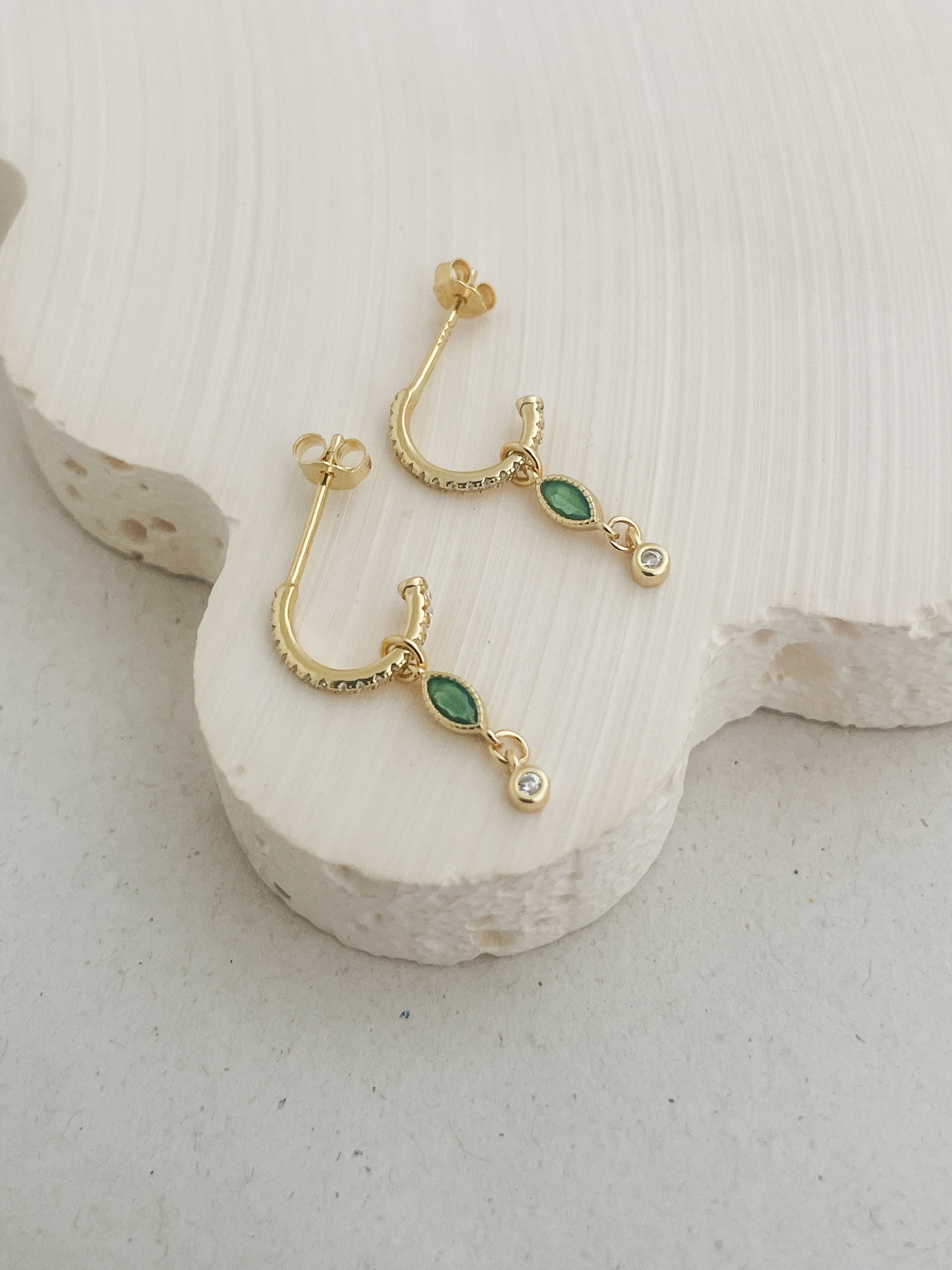 Holly Hoops
