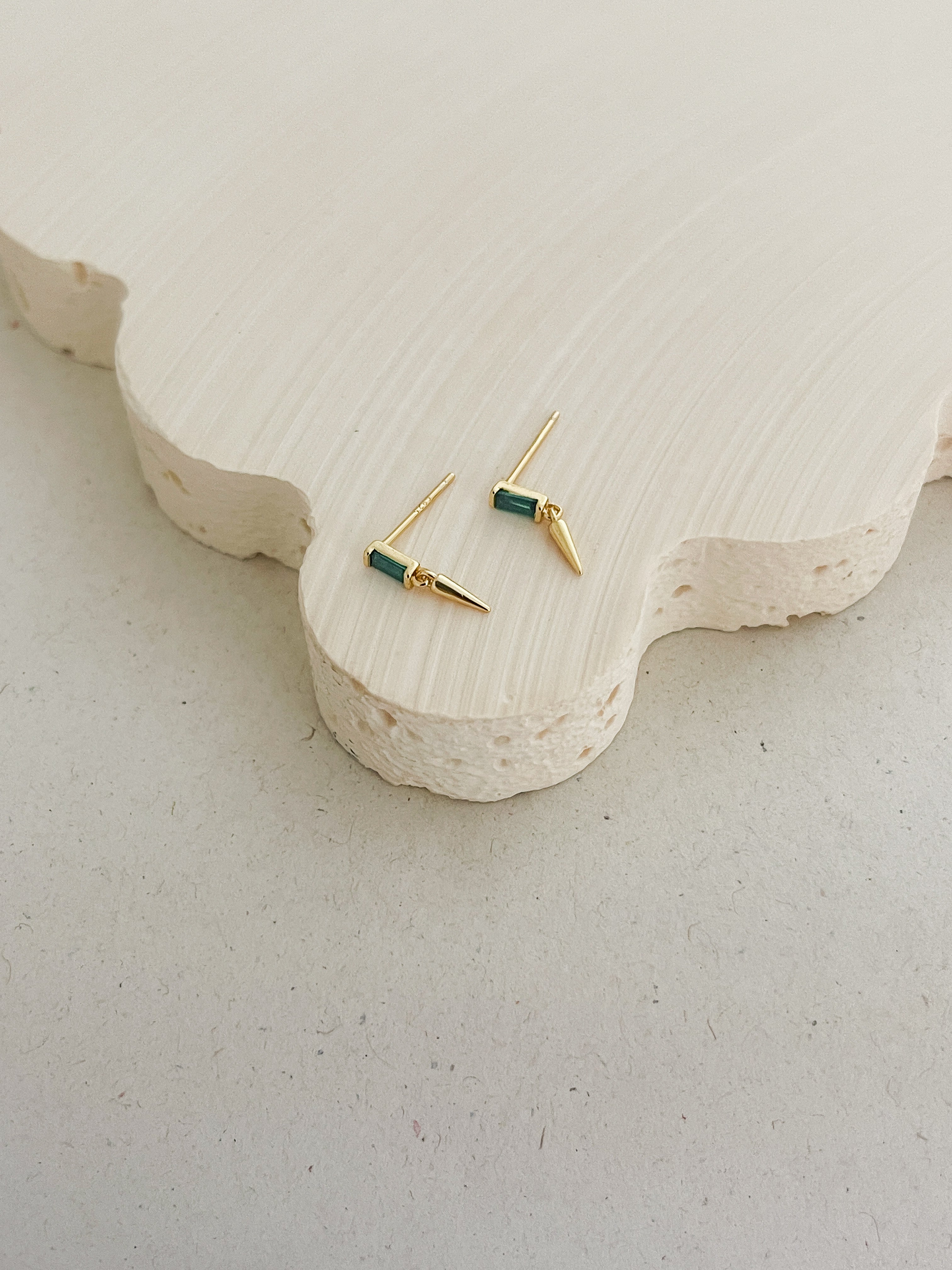 Mia Studs Gold