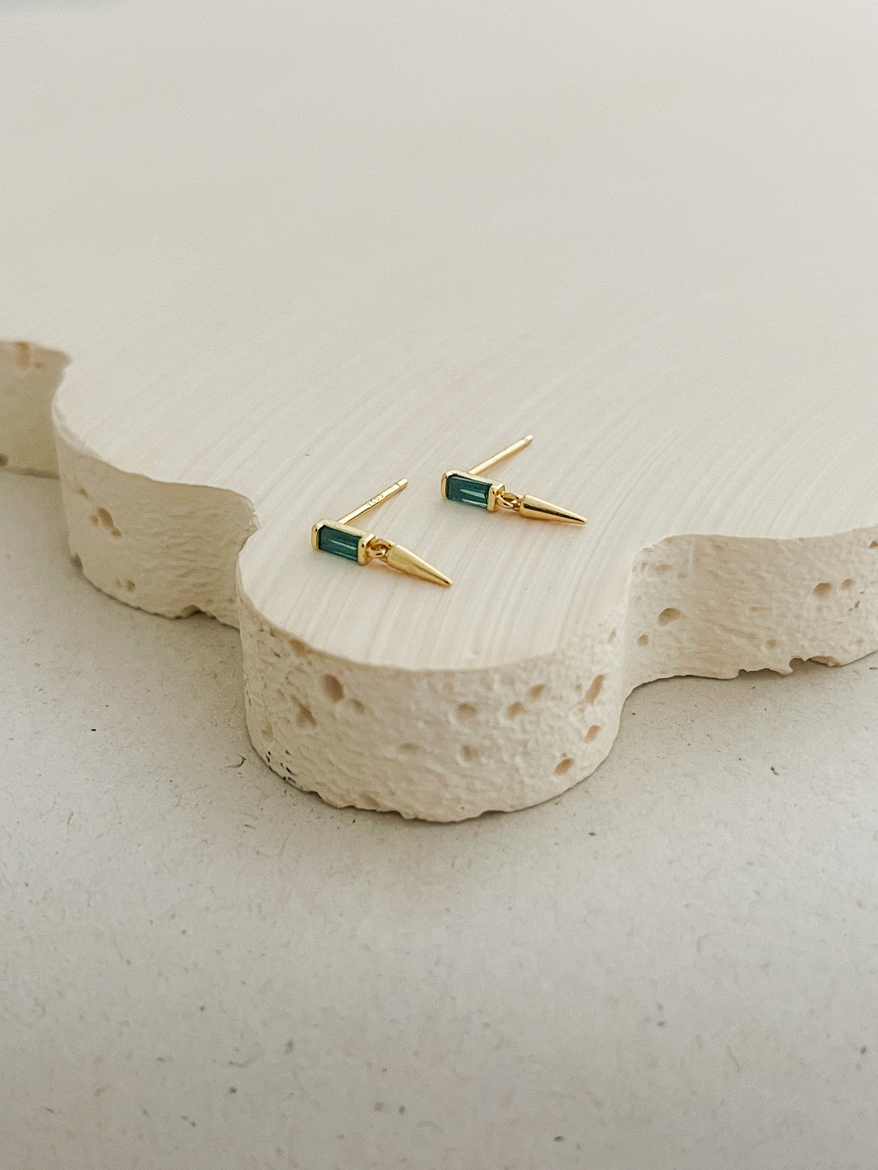 Mia Studs Gold