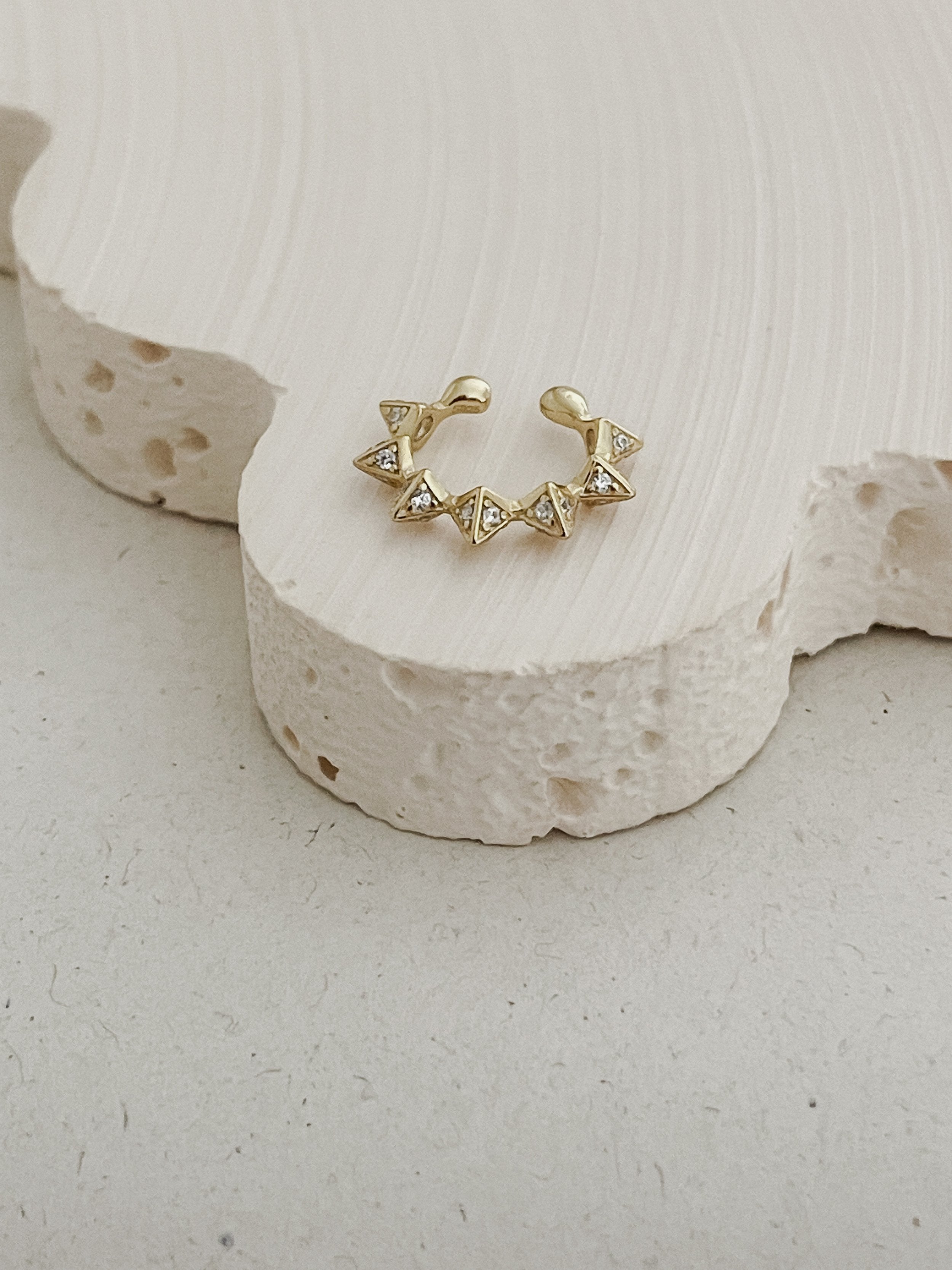 Indi Ear Cuff Gold