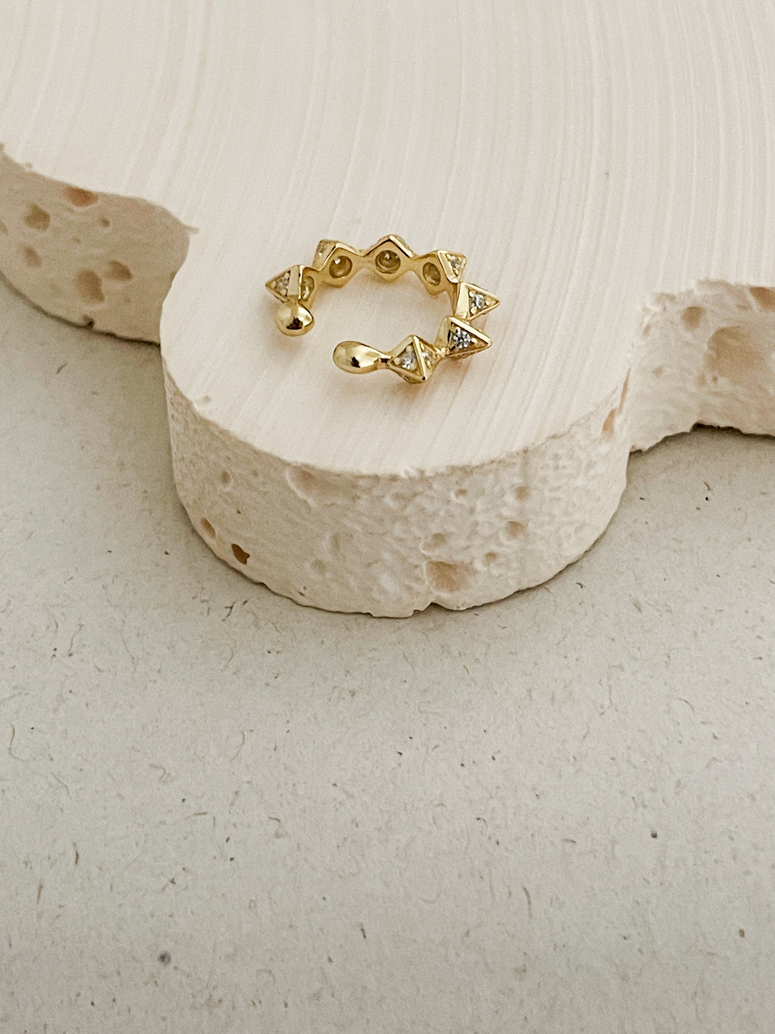 Indi Ear Cuff Gold