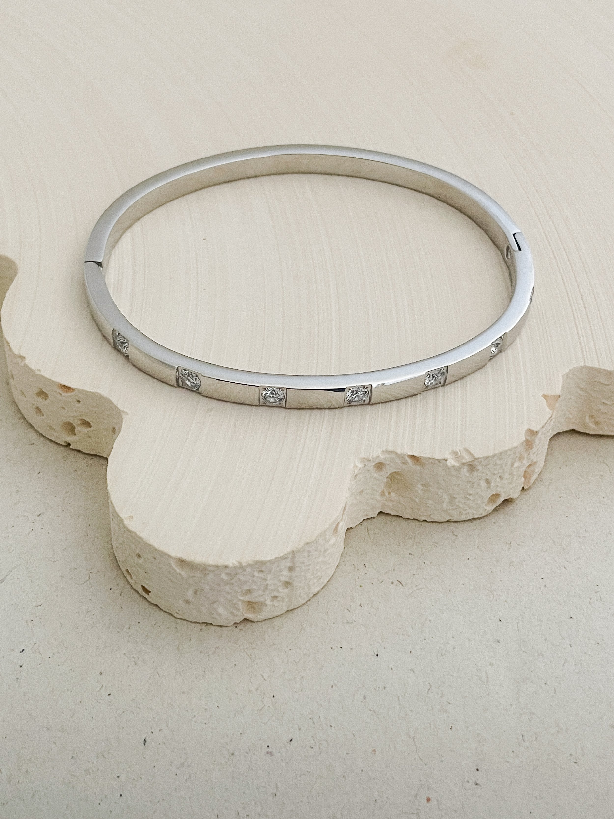 Ines Bangle Silver