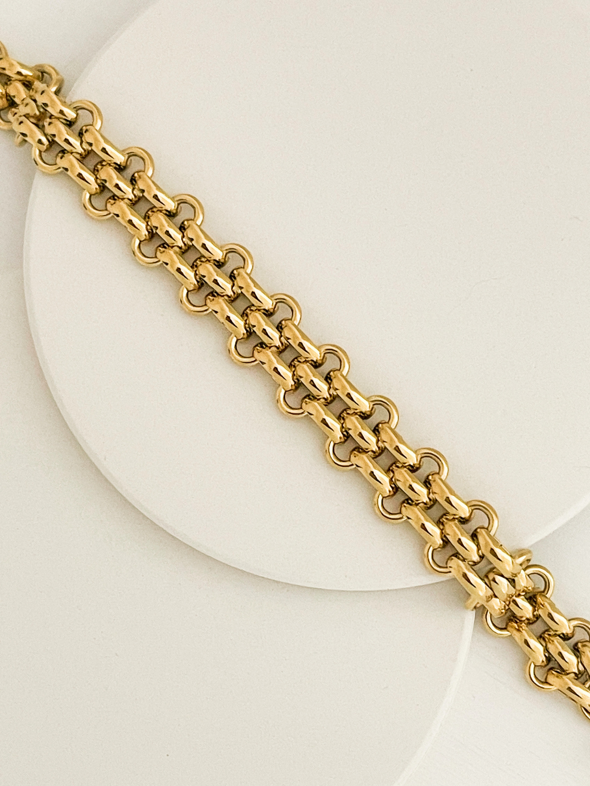 Lola Bracelet Gold
