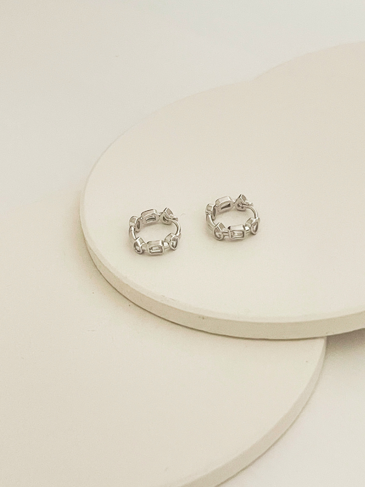 Lucia Huggies Silver