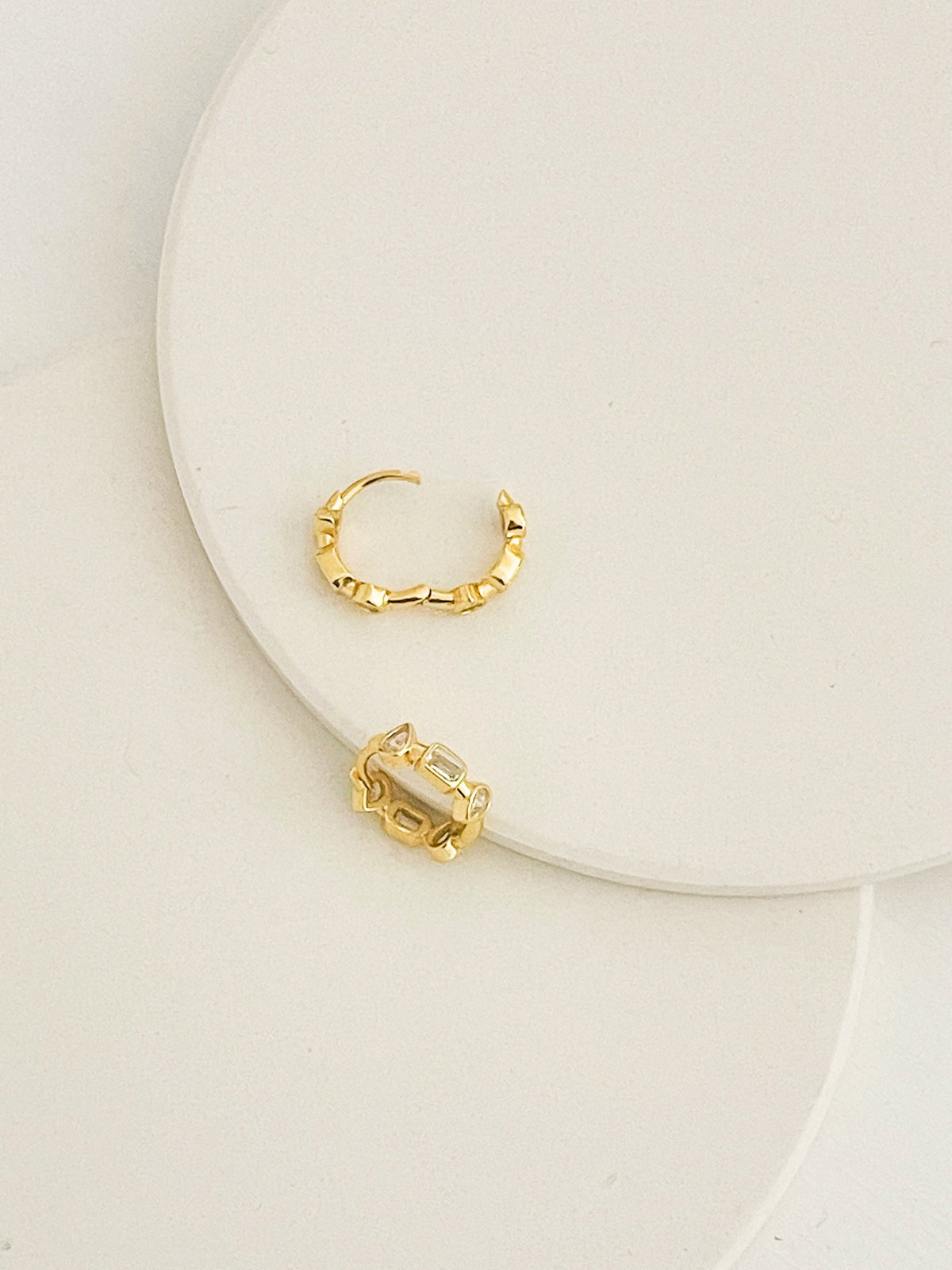 Lucia Huggies Gold