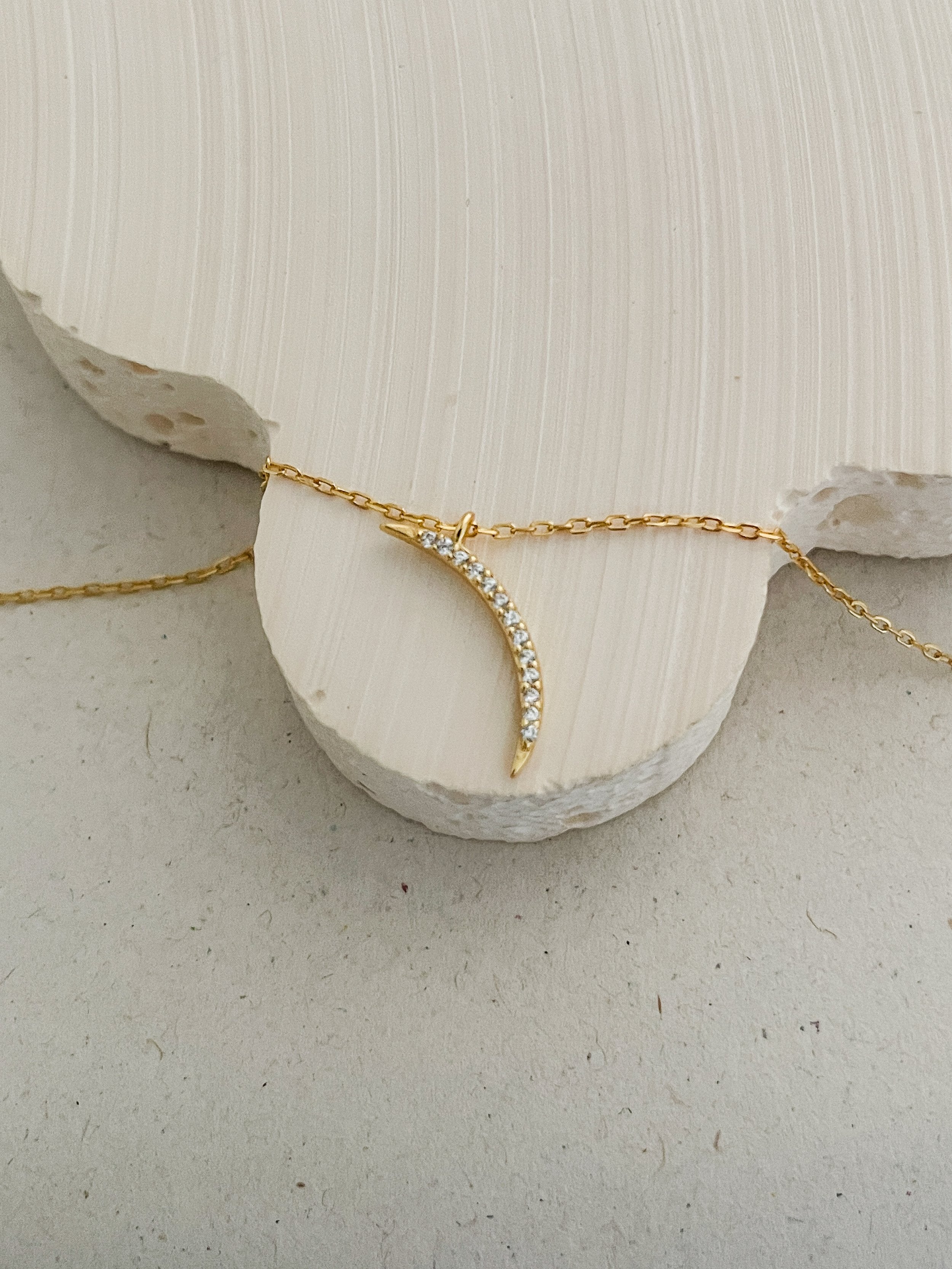 Luna Necklace