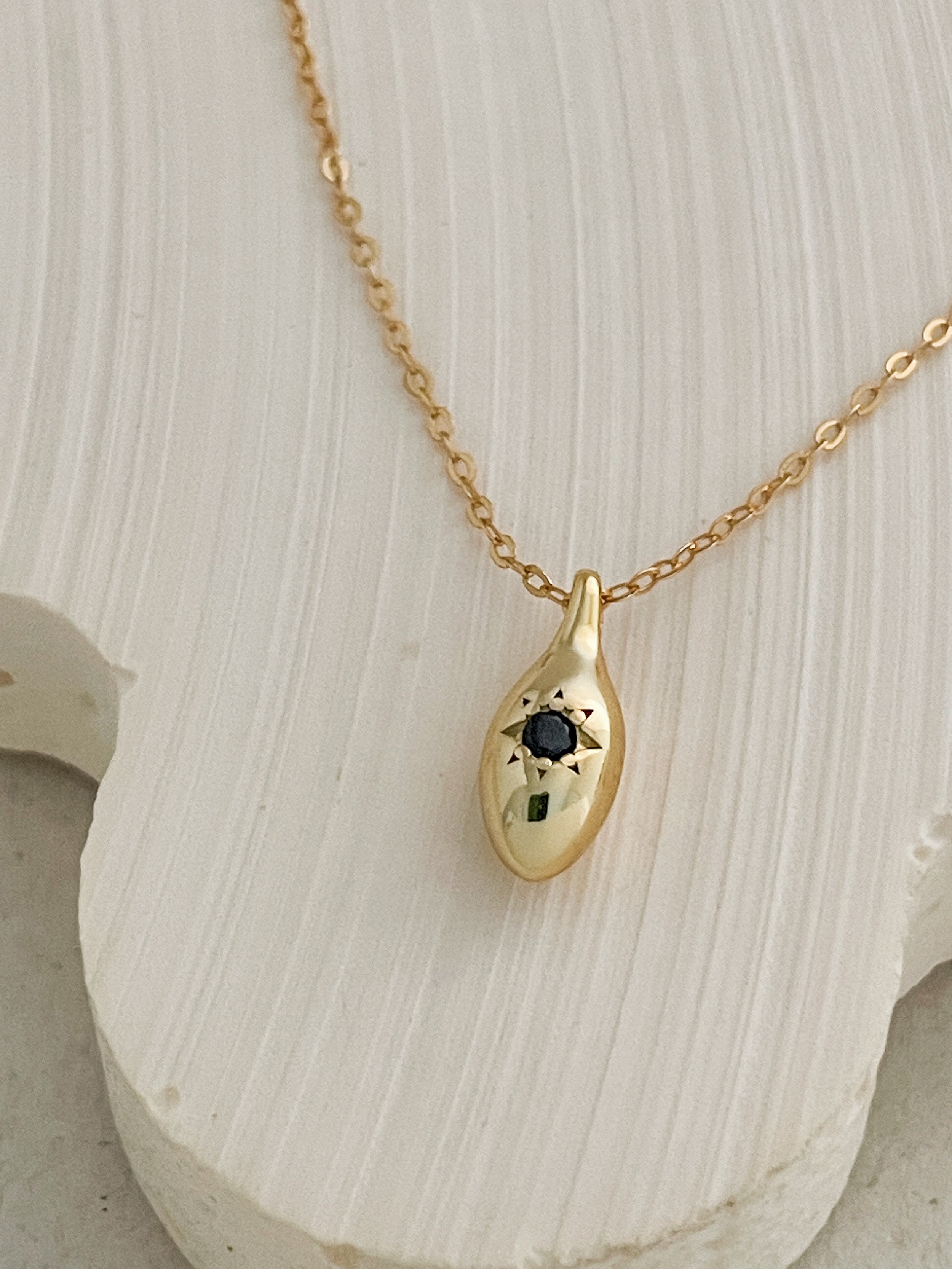 Pollux Necklace Gold